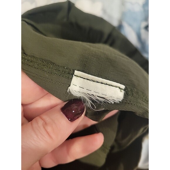 Athleta Trekkie High Rise Parachute Wide Leg Travel Pants 12 #533487 Aspen Olive - Picture 9 of 9